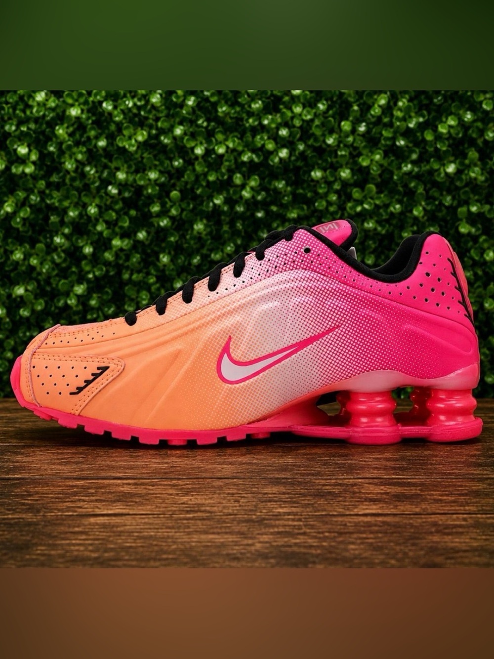 NEW IH2343-600 Nike Shox R4 Hyper Pink Atomic Pink Box Has No Lid - Picture 5 of 6
